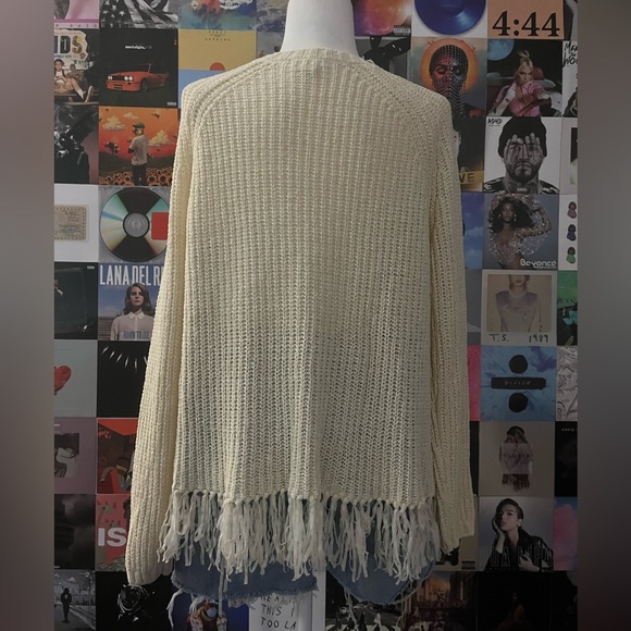 H&M Cream Fringe Sweater - New Without Tags🍦🍂 - Picture 3 of 3